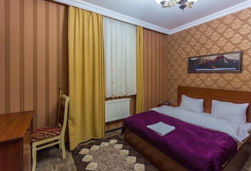 Renessans Hotel Baku