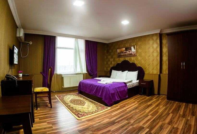 Renessans Hotel Baku