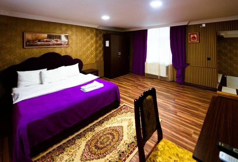 Renessans Hotel Baku