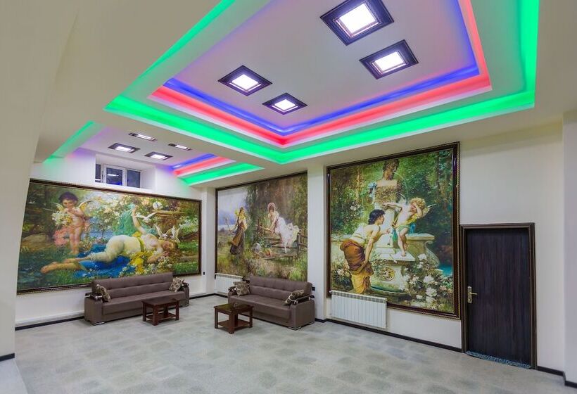 Renessans Hotel Baku