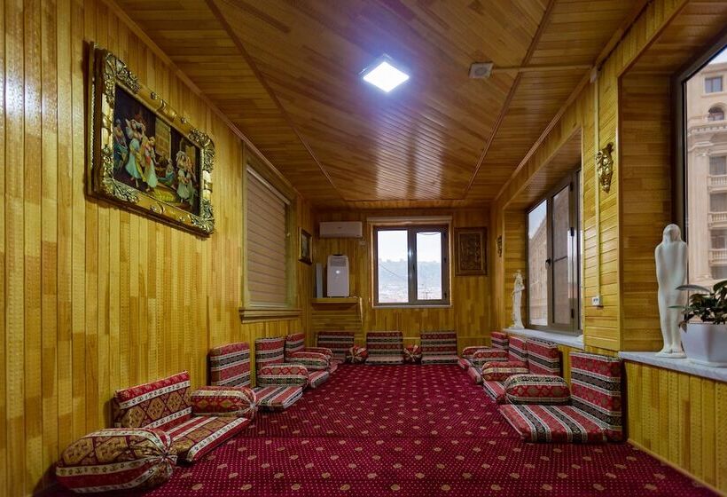 Renessans Hotel Baku