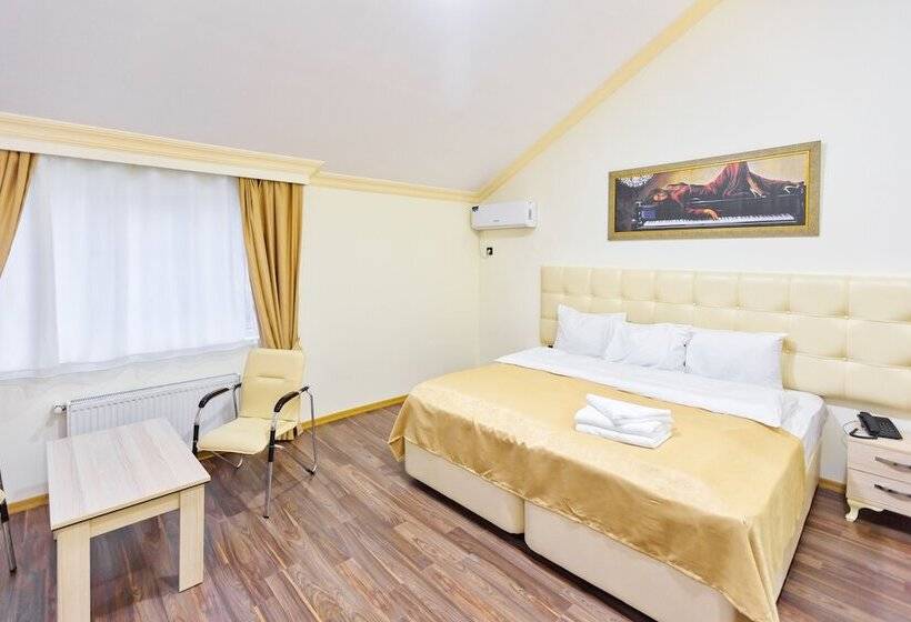 Renessans Hotel Baku