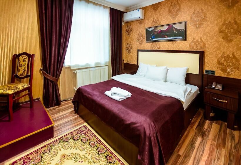 Renessans Hotel Baku