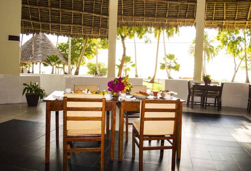 منتجع Antonio Beach Hotel And Spa