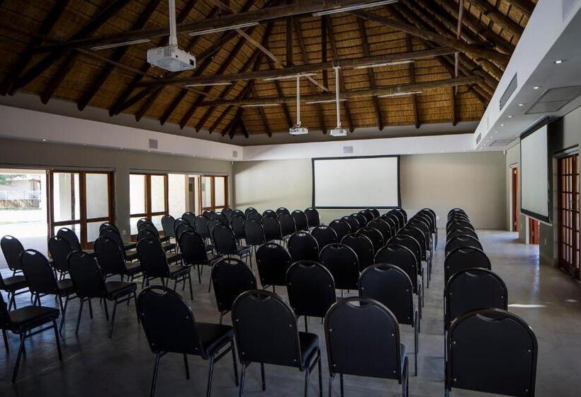 אתר נופש Monate Game Lodge