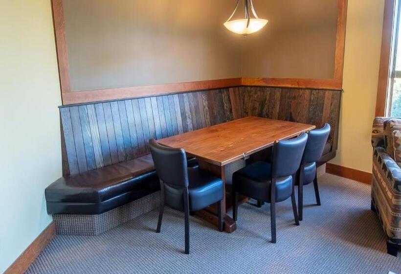 Курорт Timberline Lodges By Fernie Lodging Co