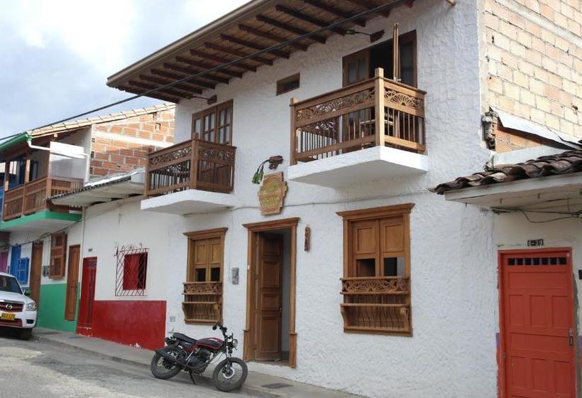 Sergeant Pepper S Hostel