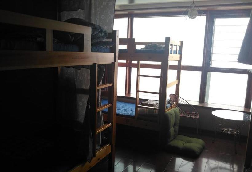 Tianjing Liunian Hostel