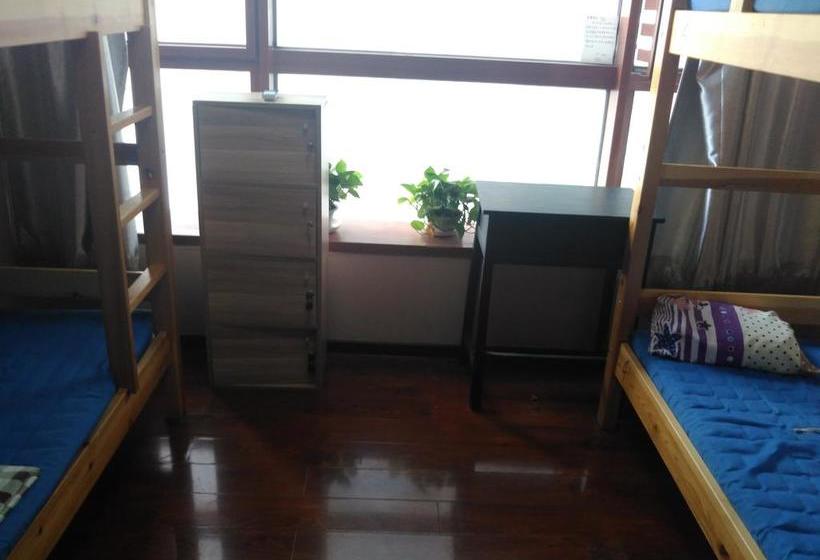 Tianjing Liunian Hostel