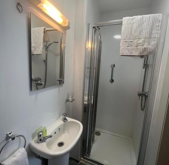 Annie May S Bar, B&b