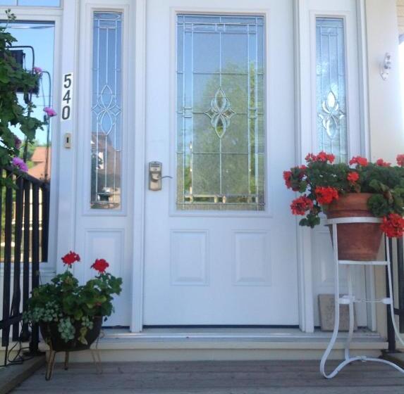 مبيت وإفطار 10th Avenue Guest House & Suites