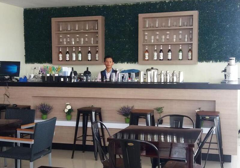 ベッドアンドブレックファースト Avon's Residence