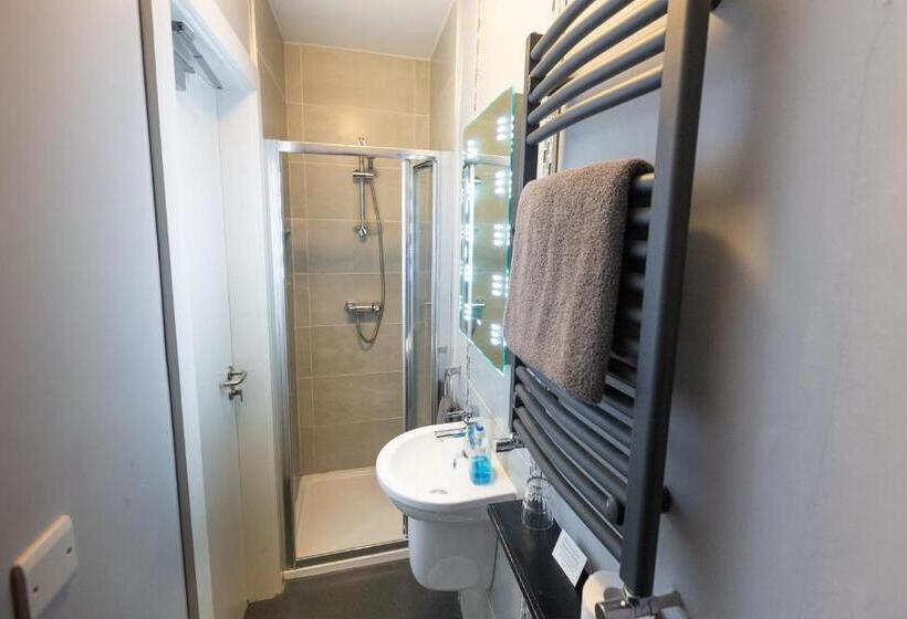 민박 Behan's Horseshoe Bar & Restaurant