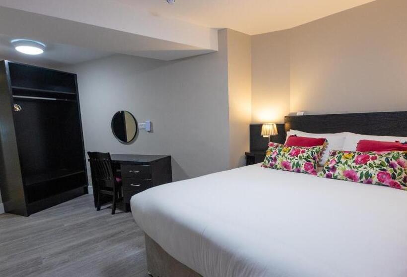 민박 Behan's Horseshoe Bar & Restaurant