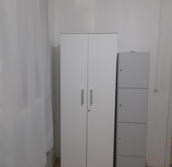 مبيت وإفطار Hostel Feel Home