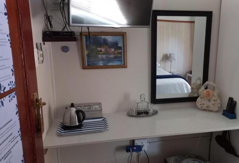 مبيت وإفطار Jakkalsdraai Guest House