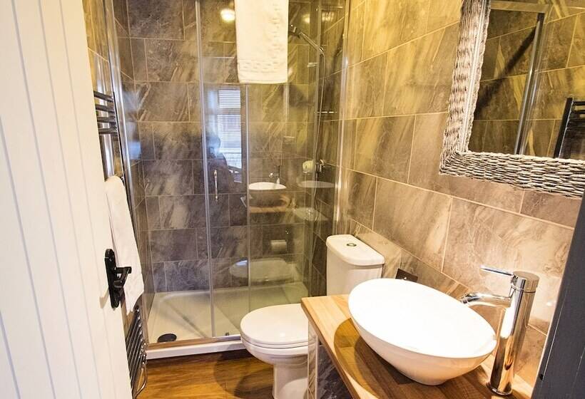 צימר Nik The Greek