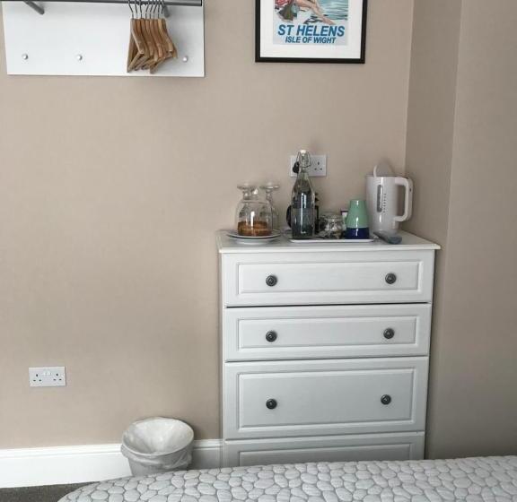 ベッドアンドブレックファースト Number 29  Only Adults