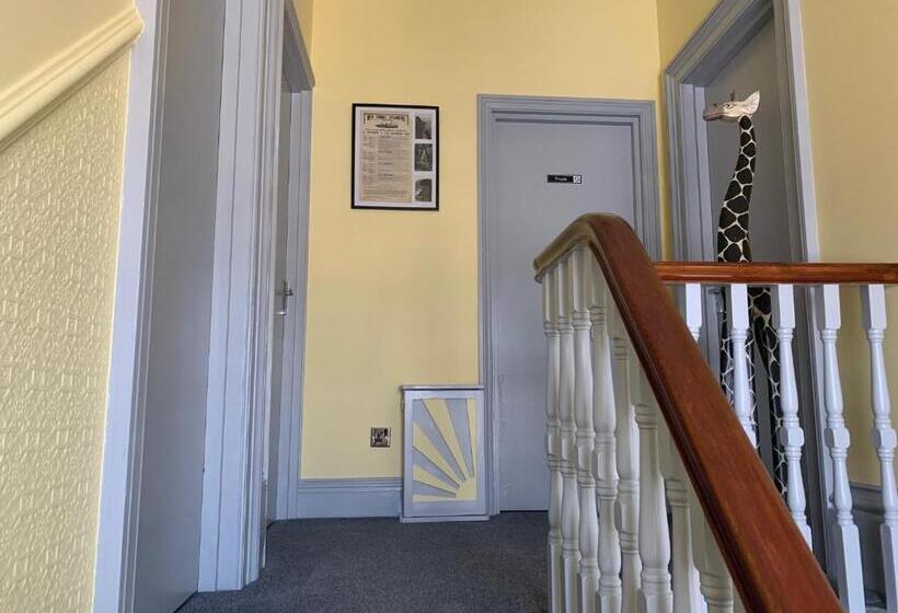 ベッドアンドブレックファースト Number 29  Only Adults