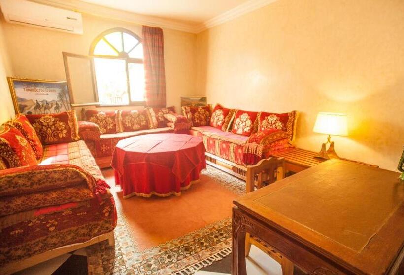 تختخواب و صبحانه Villa Pomme D'or