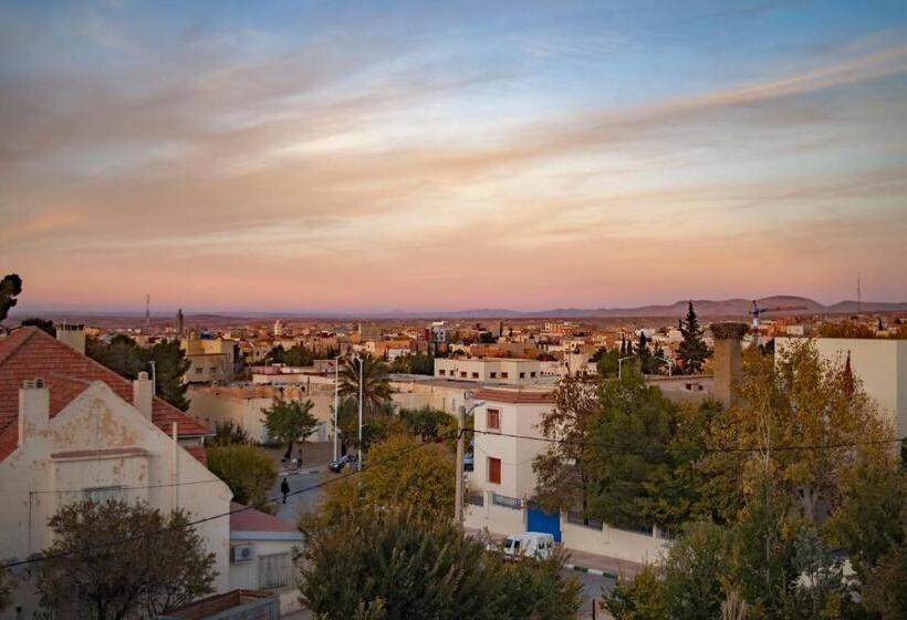 تختخواب و صبحانه Villa Pomme D'or