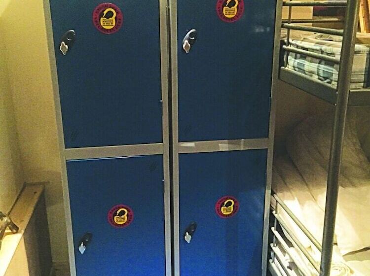 Bobby S Bunkhouse   Hostel