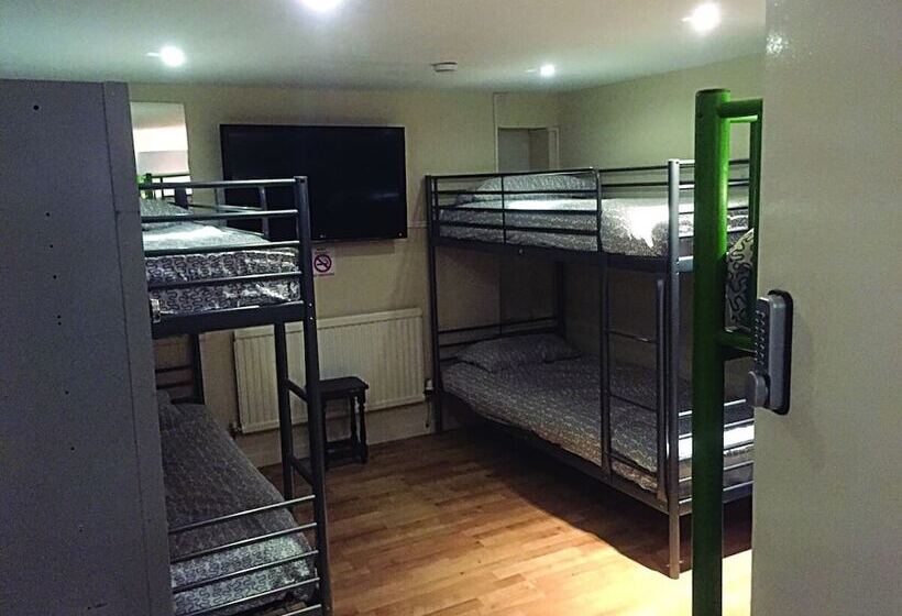 Bobby S Bunkhouse   Hostel