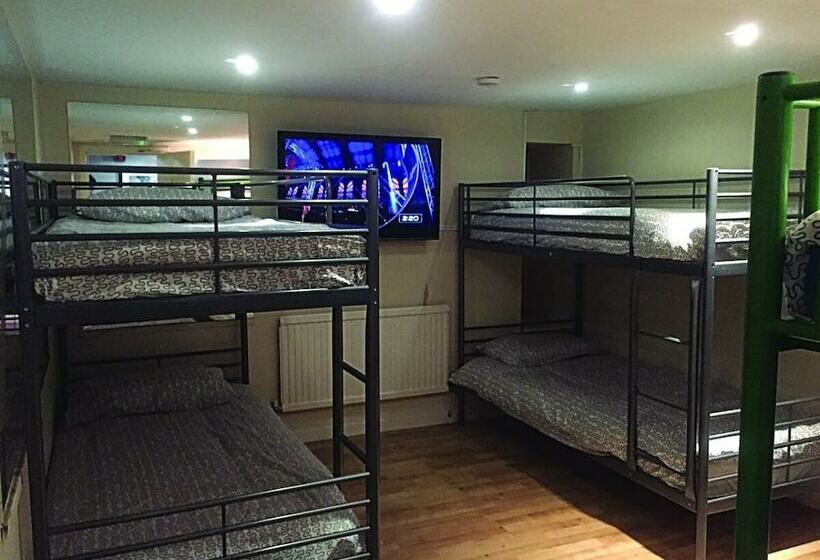 Bobby S Bunkhouse   Hostel