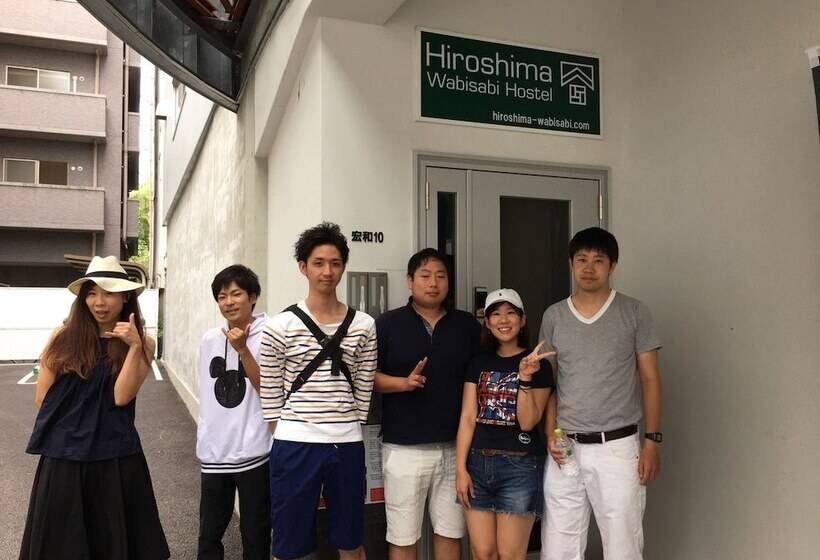 Общежитие Hiroshima Wabisabi Hotel 市内中心部のリーズナブルホテル 電停近く移動に便利 Low Price And Super Convenient To Get Aroun