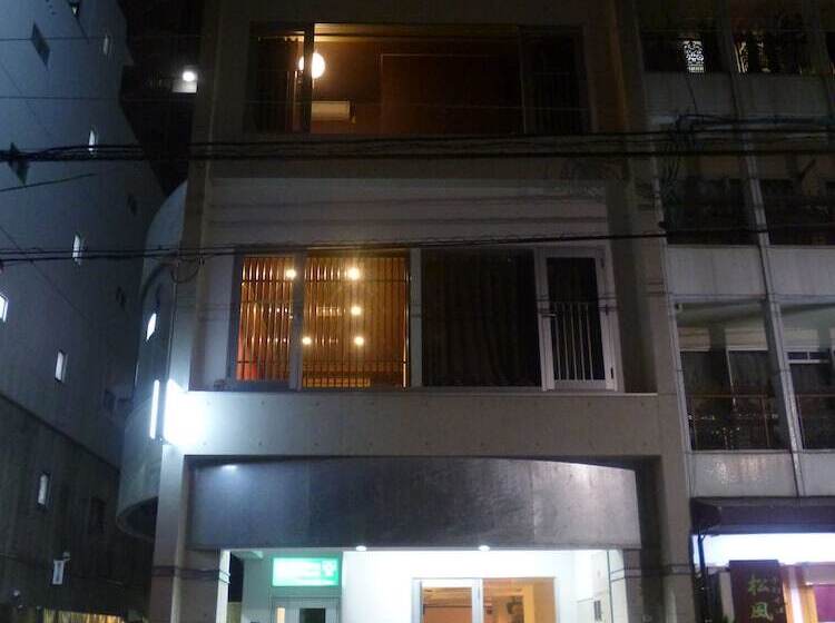 Общежитие Hiroshima Wabisabi Hotel 市内中心部のリーズナブルホテル 電停近く移動に便利 Low Price And Super Convenient To Get Aroun