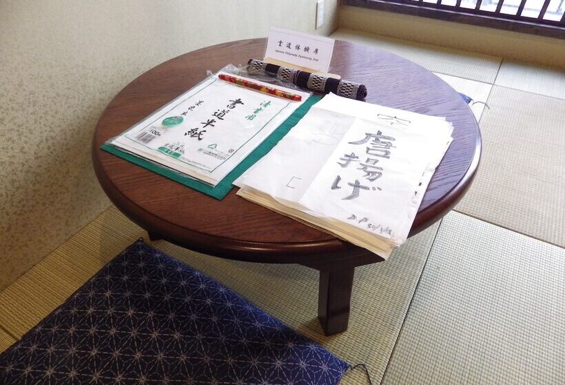 Общежитие Hiroshima Wabisabi Hotel 市内中心部のリーズナブルホテル 電停近く移動に便利 Low Price And Super Convenient To Get Aroun