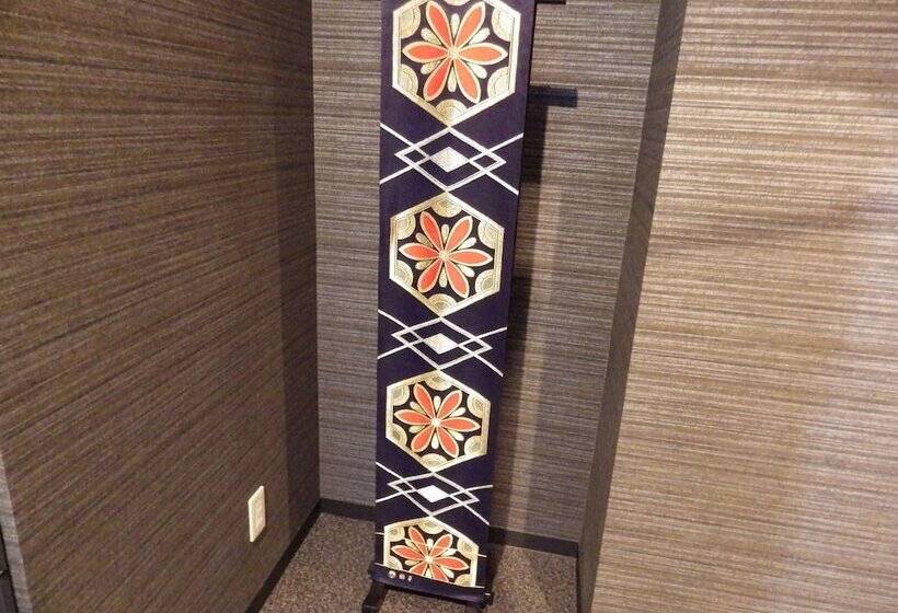 Общежитие Hiroshima Wabisabi Hotel 市内中心部のリーズナブルホテル 電停近く移動に便利 Low Price And Super Convenient To Get Aroun