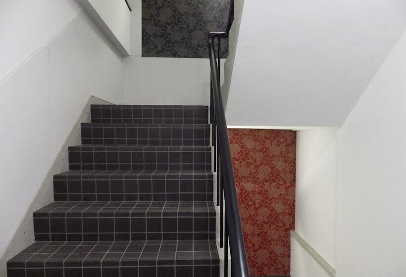 Общежитие Hiroshima Wabisabi Hotel 市内中心部のリーズナブルホテル 電停近く移動に便利 Low Price And Super Convenient To Get Aroun