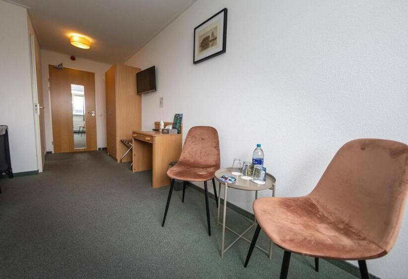 فندق B&b D'olde Smidse