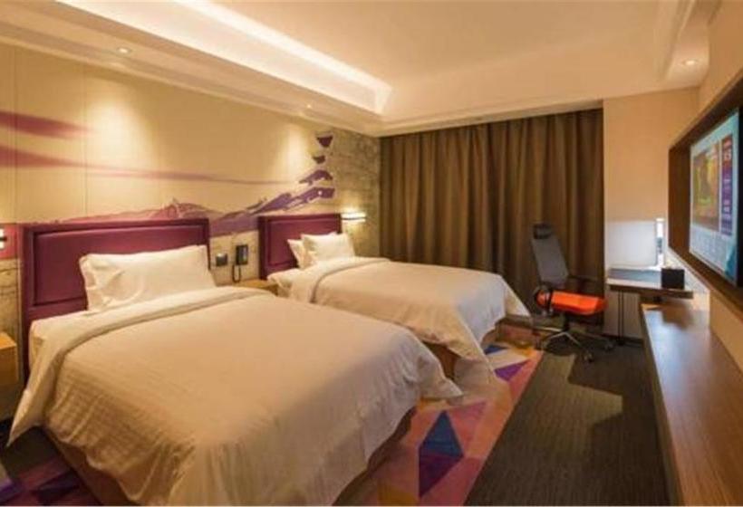 בית מלון כפרי Hampton by Hilton Guilin Xiufeng