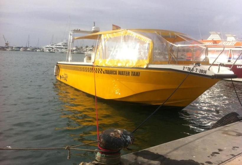 ホテル Hostal Nueva Tabarca