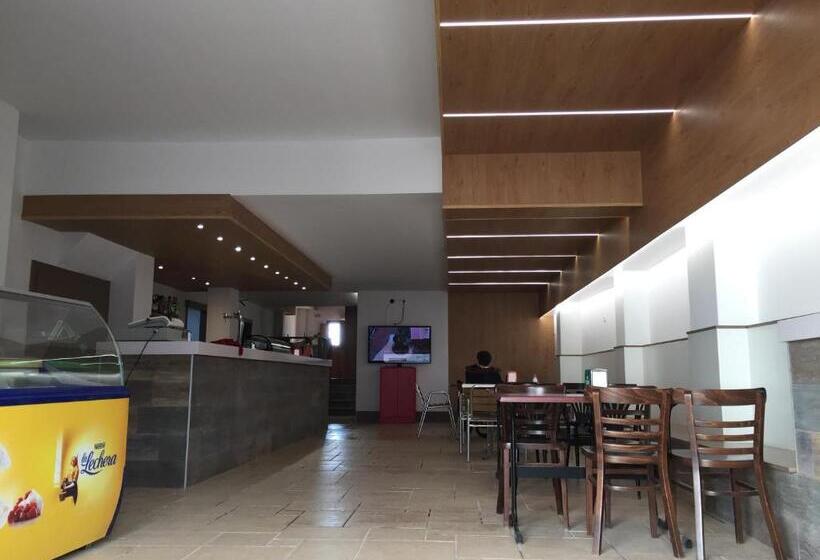 ホテル Hostal Nueva Tabarca