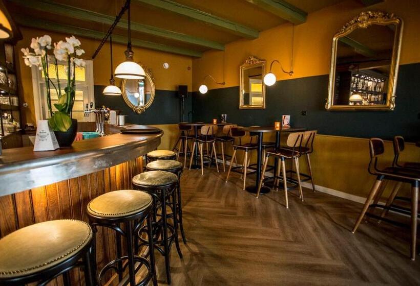 Отель In't Holt 1654 Grand Café & Logement