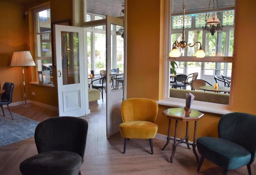 Отель In't Holt 1654 Grand Café & Logement