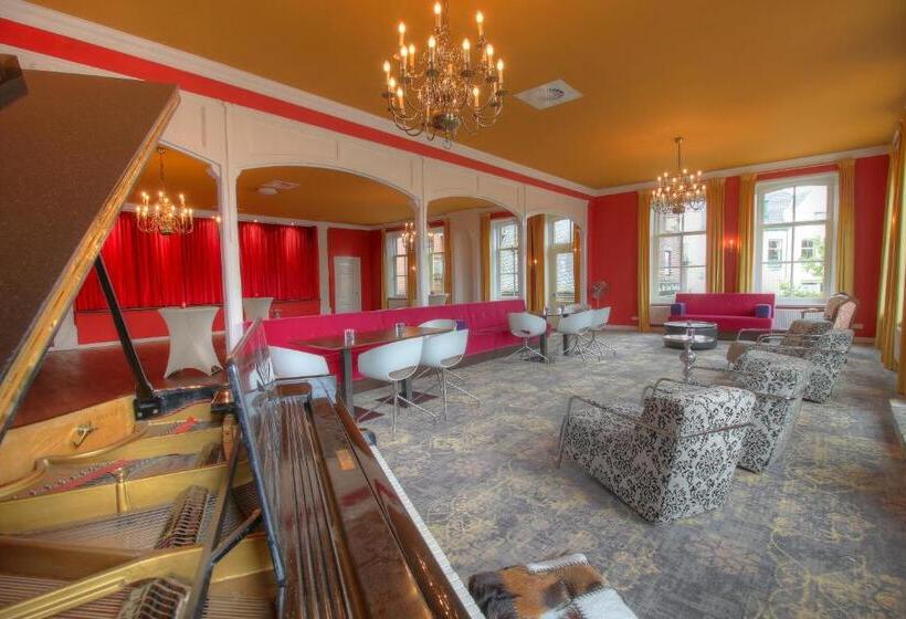 Отель In't Holt 1654 Grand Café & Logement