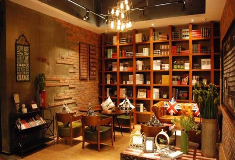 هتل James Joyces Coffetel