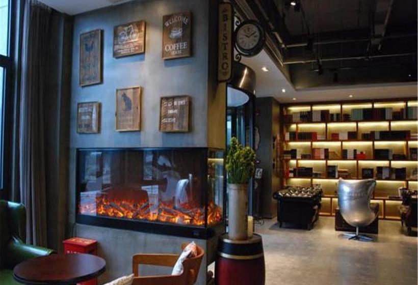 هتل James Joyces Coffetel