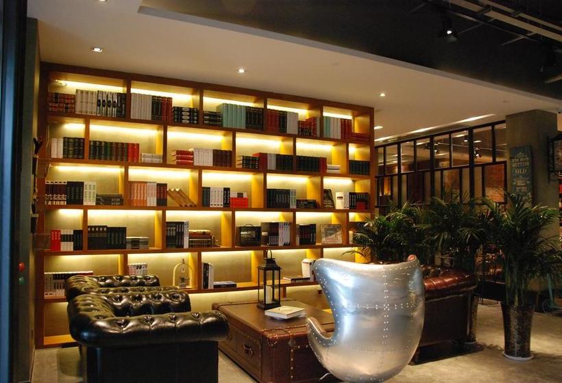 هتل James Joyces Coffetel