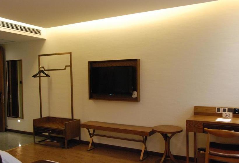 هتل James Joyces Coffetel