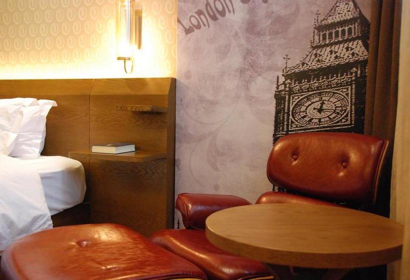 هتل James Joyces Coffetel