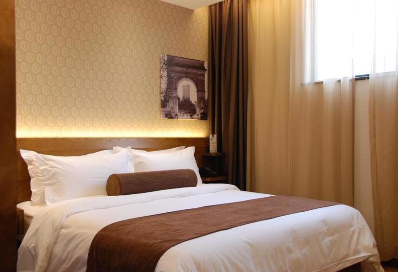 هتل James Joyces Coffetel