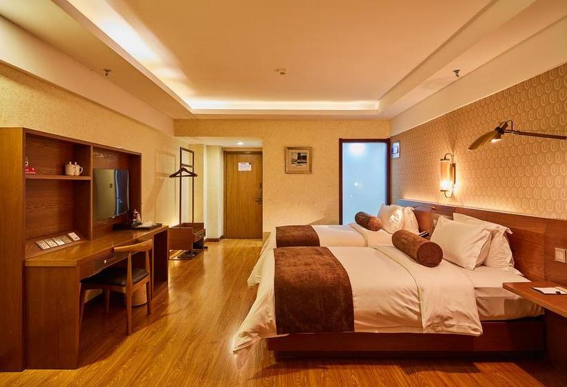 هتل James Joyces Coffetel