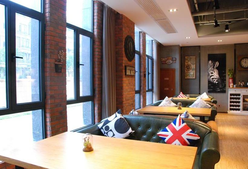 هتل James Joyces Coffetel