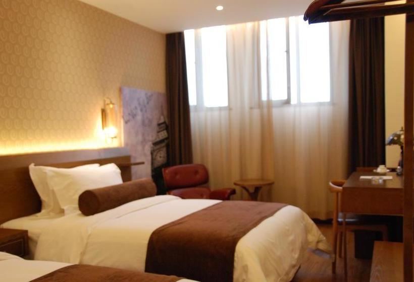 هتل James Joyces Coffetel