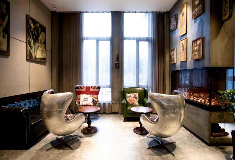 هتل James Joyces Coffetel